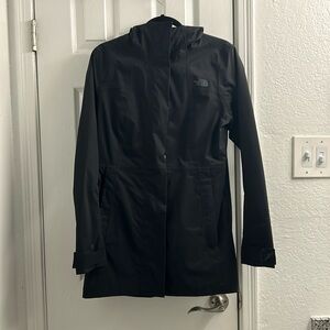 The North Face Women’s Raincoat Size M